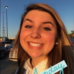 Meet your Posher, Abbie